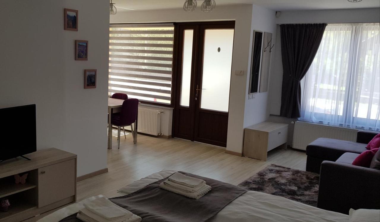 Casa Montis Hotel บอร์ชา ภายนอก รูปภาพ